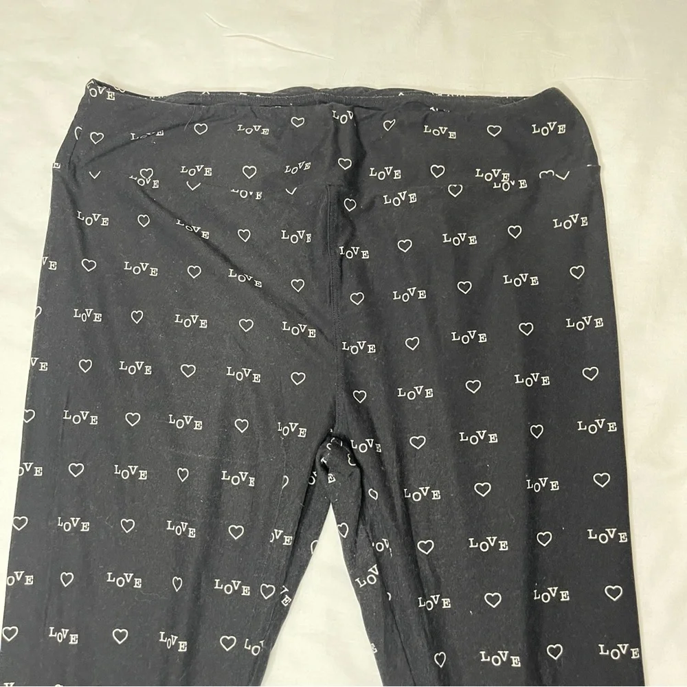 3/$15 LULA ROE “❤️Love” Black Leggings, TC - Picture 2 of 7